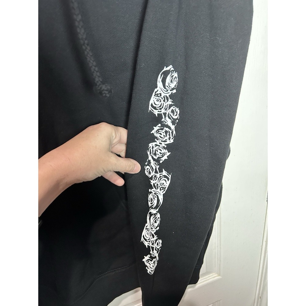 Marshmello X Jujutsu Kaisen Rose Black Pullover Hoodie Crunchyroll Sz L NWT - Picture 4 of 9